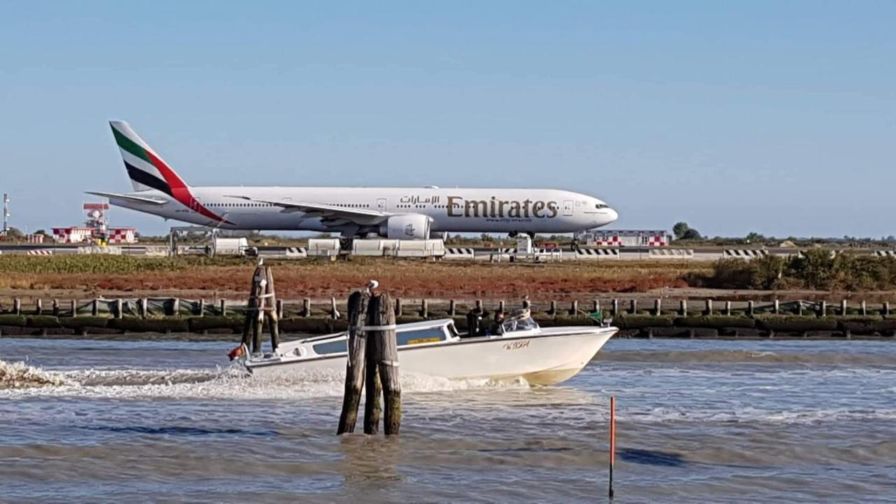 B&B "Gabriel&Melissa" Airport View - Nuova - Ristrutturato Gennaio 2022 Tessera Eksteriør bilde
