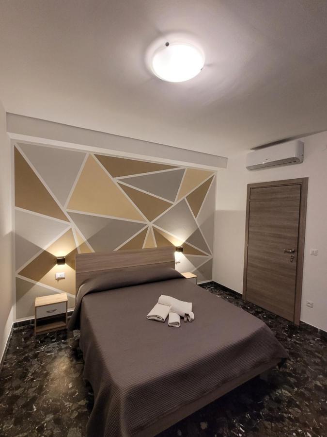 B&B "Gabriel&Melissa" Airport View - Nuova - Ristrutturato Gennaio 2022 Tessera Eksteriør bilde