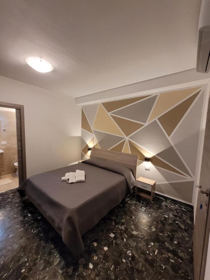 B&B "Gabriel&Melissa" Airport View - Nuova - Ristrutturato Gennaio 2022 Tessera Eksteriør bilde